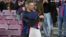 Momento en el que la pareja se comprometió durante El Clásico