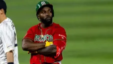 Randy Arozarena lanza su nueva colección de playeras del Clásico Mundial de Beisbol