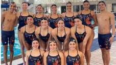 Equipo de natación mexicano se ve forzado a vender trajes para pagar sus competencias
