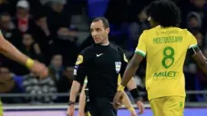 El silbante francés que emuló la practica de Faitelson y Brizio