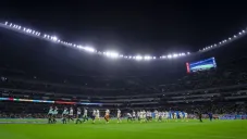 Los fanáticos universitarios se hicieron presentes en gran cantidad