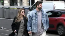 Piqué junto a Clara Chía