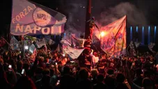 ¡NAPOLI CAMPEÓN! El equipo del Chuky Lozano levanta el Scudetto tras 33 de espera