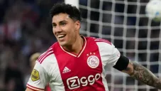 Festejando uno de sus goles con el Ajax