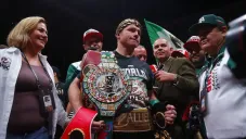 Canelo después de haber triunfado contra John Ryder