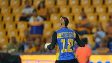 Nahuel Guzmán y su casaca especial