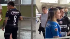 Marco García en el Estadio Azteca con la playera de Cruz Azul