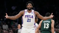 NBA Playoffs: 76ers vencen a Celtics y se ponen a una victoria de la Final de Conferencia