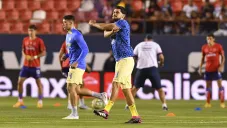 Henry Martín en el juego ante San Luis