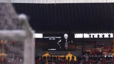 Homenaje a la 'Tota' Carbajal en el Atlas vs Chivas