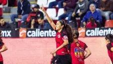 Daniela Espinosa festejando un gol con Xolos Femenil