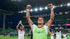 Chicharito celebró el triunfo de las Chivas