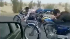 Los motociclistas se encontraban haciendo maniobras arriesgadas