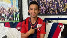 Hobbit Bermúdez con la playera del Atlante