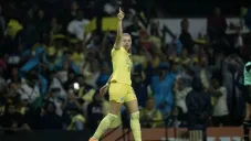 Katty Martínez celebra un gol con el cuadro azulcrema