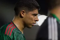 Víctor Guzmán durante el México contra Guatemala