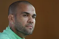 Dani Alves en una conferencia de prensa