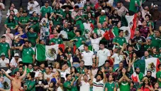 Afición mexicana en el juego vs Estados Unidos