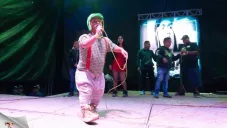 Medio Metro bailando en un evento