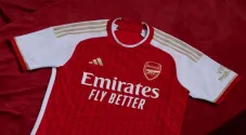 Jersey del Arsenal conmemorativo a &quot;Los Invencibles&quot;