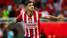 Víctor Guzmán con las Chivas