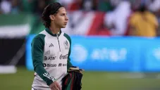 El extremo mexicano ha sido duramente criticado por su llamado al Tri