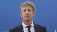 Edwin Van der Sar fue llevado al hospital de emergencia tras sufrir un derrame cerebral