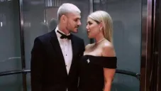 Icardi junto a Wanda en una premiación