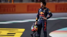 Checo Pérez luego de un abandono de carrera con el Red Bull