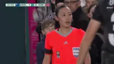 La silbante dio la explicación al público