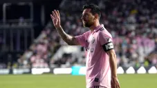 Fanático de Leo Messi se queda sin trabajo por pedirle un autógrafo