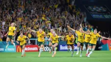 Australia vence a Francia en penaltis y se mete a Semifinales del Mundial Femenil