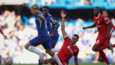 Mudryk con el balón