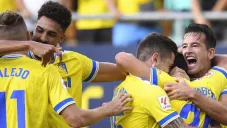 Equipo de Cádiz festejando gol