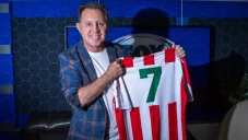 Alex Aguinaga, el viejo '7' del Necaxa