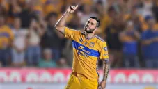 Gignac jugando con los Tigres