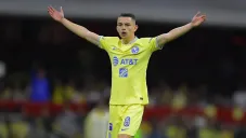 Fidalgo portando la playera del América