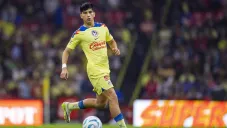 Kevin jugando con el América