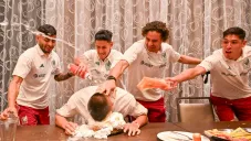 Alvarado celebrando su cumpleaños con el Tri