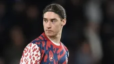 El delantero mexicano terminó con su etapa por el futbol europeo