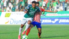 Matahón y Olimpia se enfrentando en el clásico de Honduras
