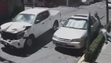 Repartidores de DIDI son embestidos por una camioneta