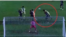 Pablo Barrera y Omar Mendoza se unen a los reclamos tras el polémico gol del América