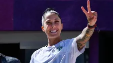 Jenni con el club del Pachuca