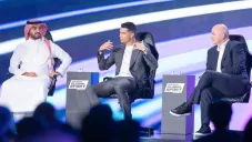 Cristiano Ronaldo y el príncipe de Arabia Saudita presentan la Copa Mundial de Esports