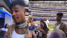 Blueface se olvida del partido y convierte la zona VIP del SoFi Stadium en un 'streaptease'