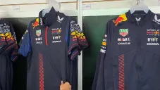 Mercancía de Checo Pérez y F1 duplica su precio dentro del Autódromo Hermanos Rodríguez