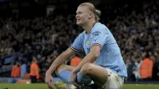 Erling Haaland celebrando un gol con el Man City