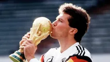 El exjugador alemán mostró su disgusto por el galardonado