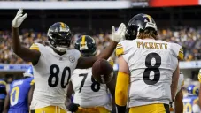 Jugadores de los Steelers probaron los dulces mexicanos